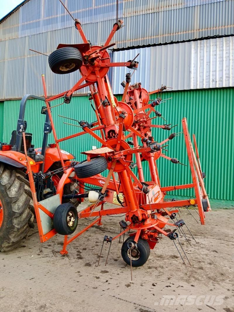 Kuhn GF8501 MH 犁耙和摊草机