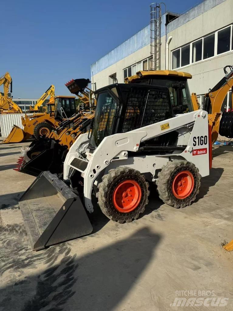 Bobcat S 160 滑移装载机
