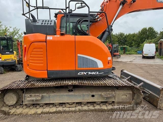 Doosan dx140lcr-5 履带挖掘机