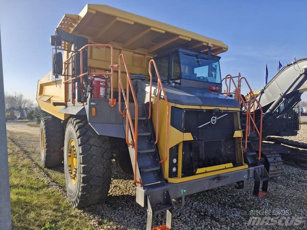 Volvo R 70 D 刚性自卸车