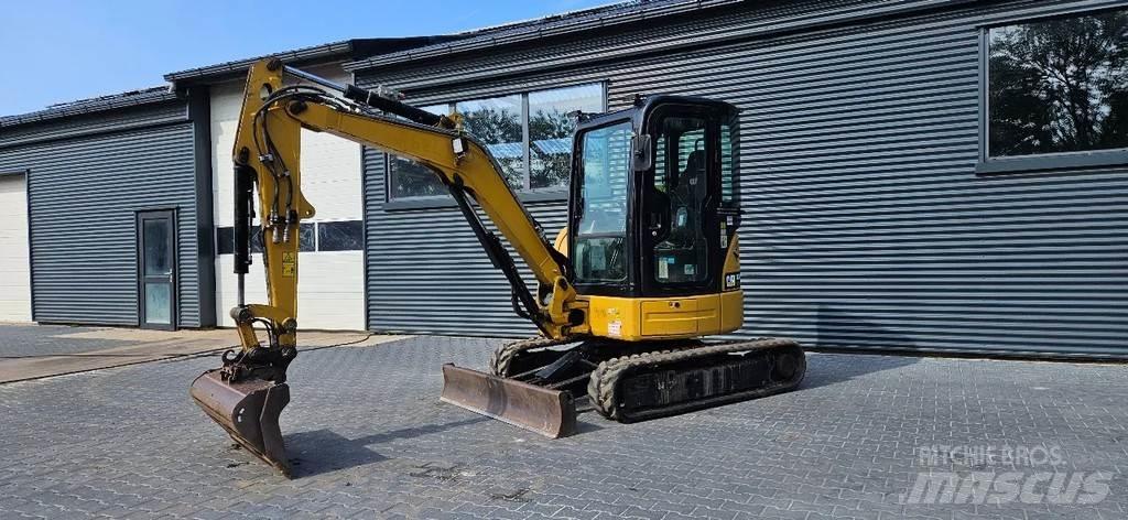 CAT 303.5E 小型挖掘机
