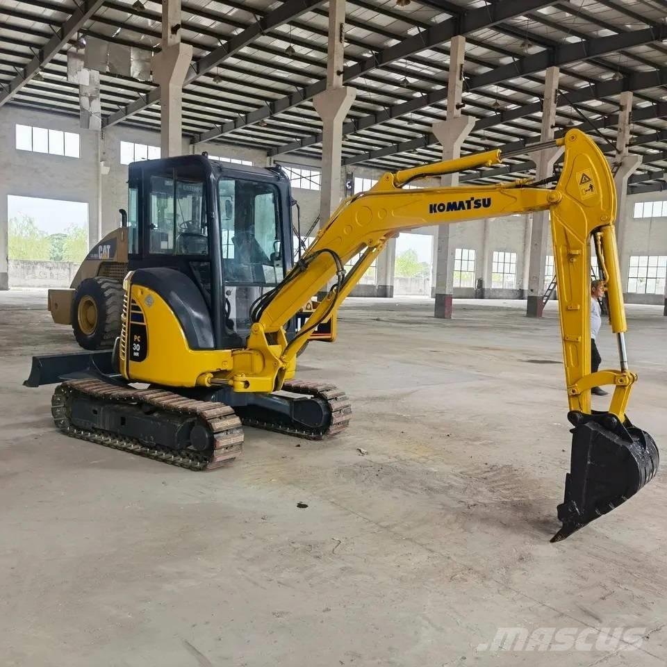 Komatsu PC 30 MR-3 小型挖掘机
