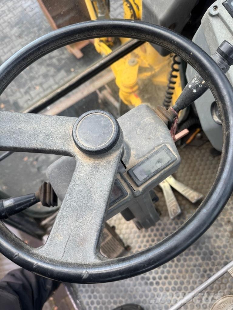 Kramer-allrad 812 中型挖掘机