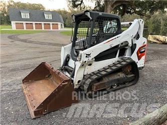 Bobcat T 590 滑移装载机