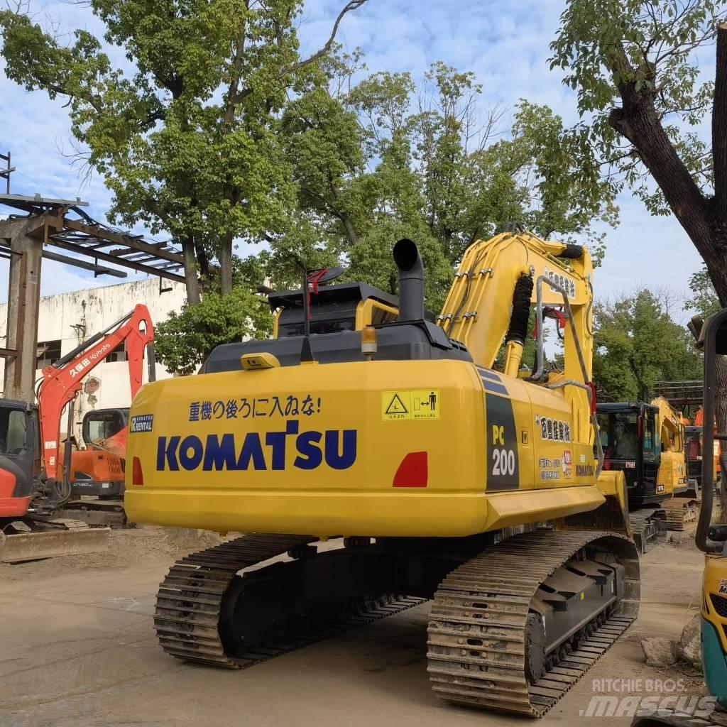 Komatsu PC 200 履带挖掘机