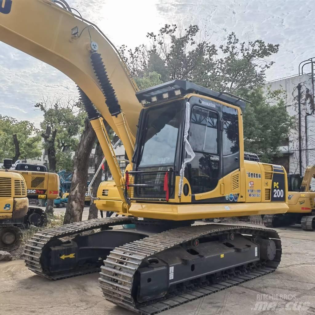 Komatsu PC 200 履带挖掘机
