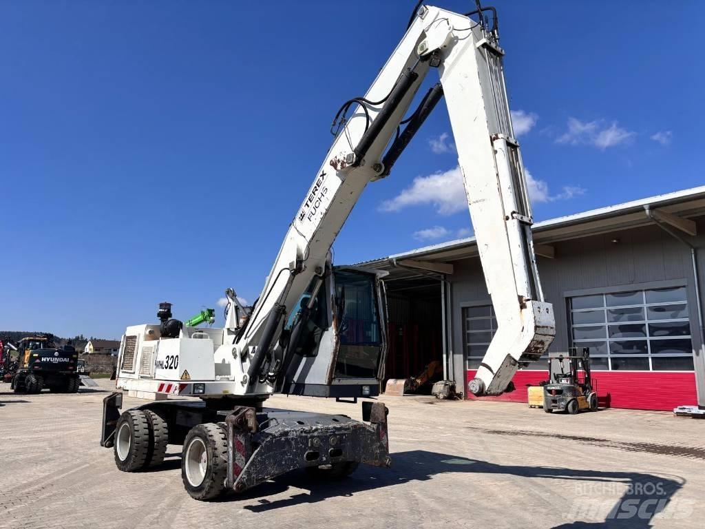Fuchs MHL 320 工业挖掘机