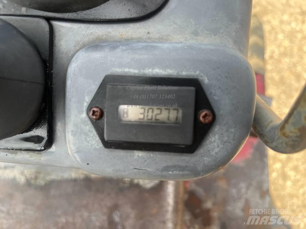 Takeuchi TB 108 小型挖掘机