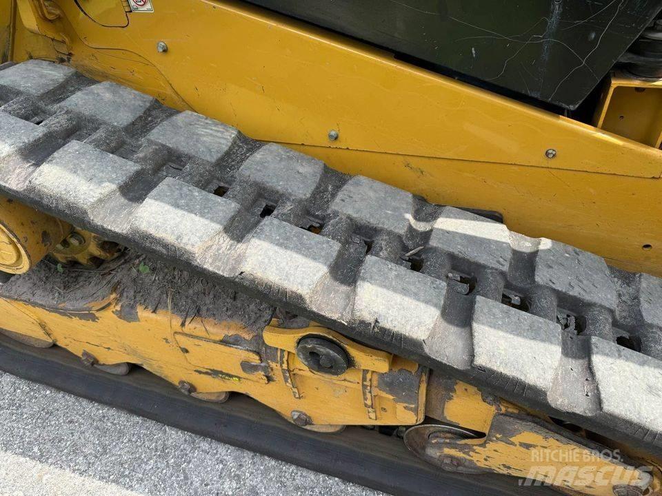CAT 259 D3 滑移装载机