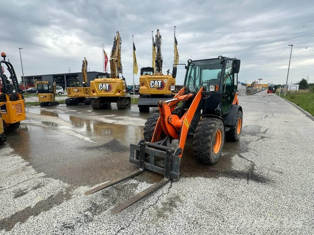 Komatsu WA 70 轮式装载机