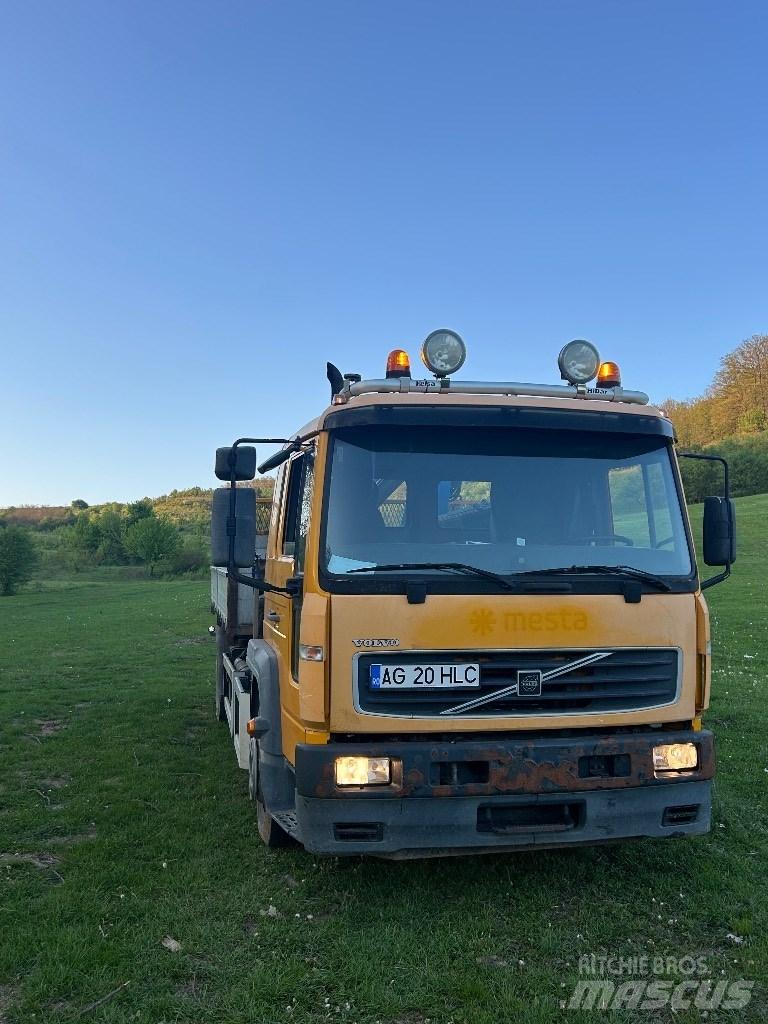 Volvo FL 6 起重车