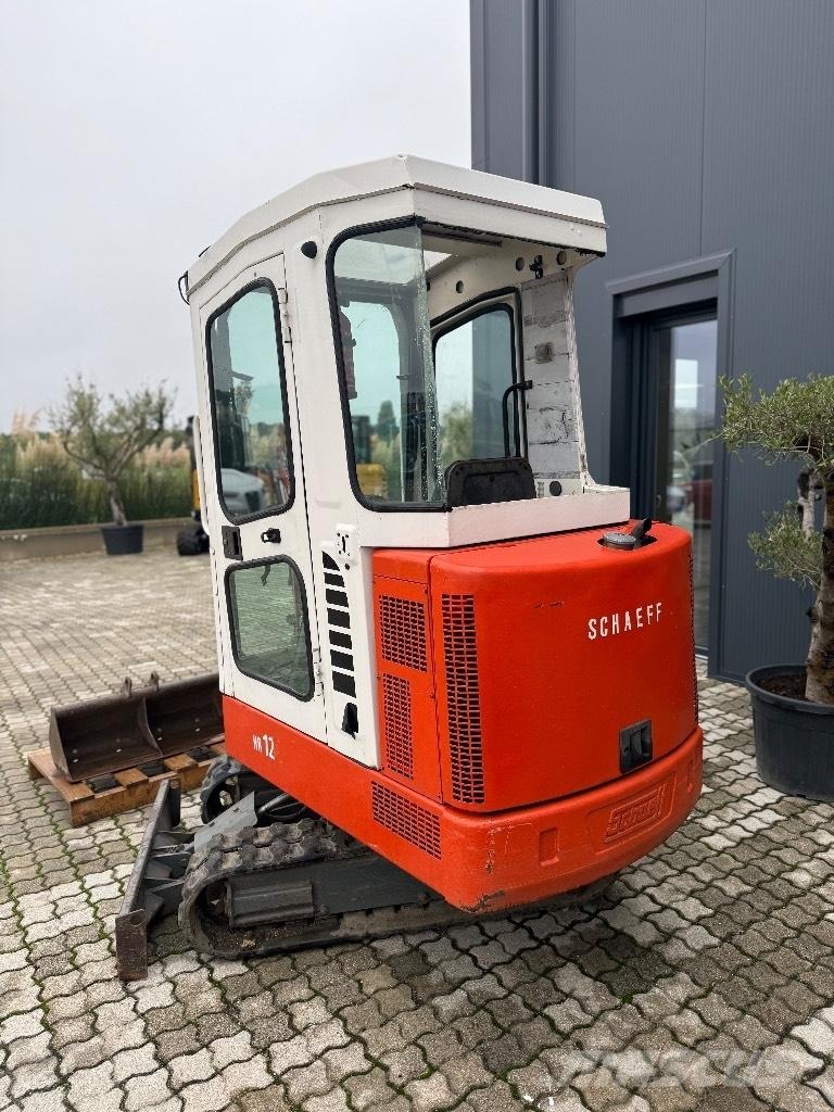 Schaeff HR 12 小型挖掘机