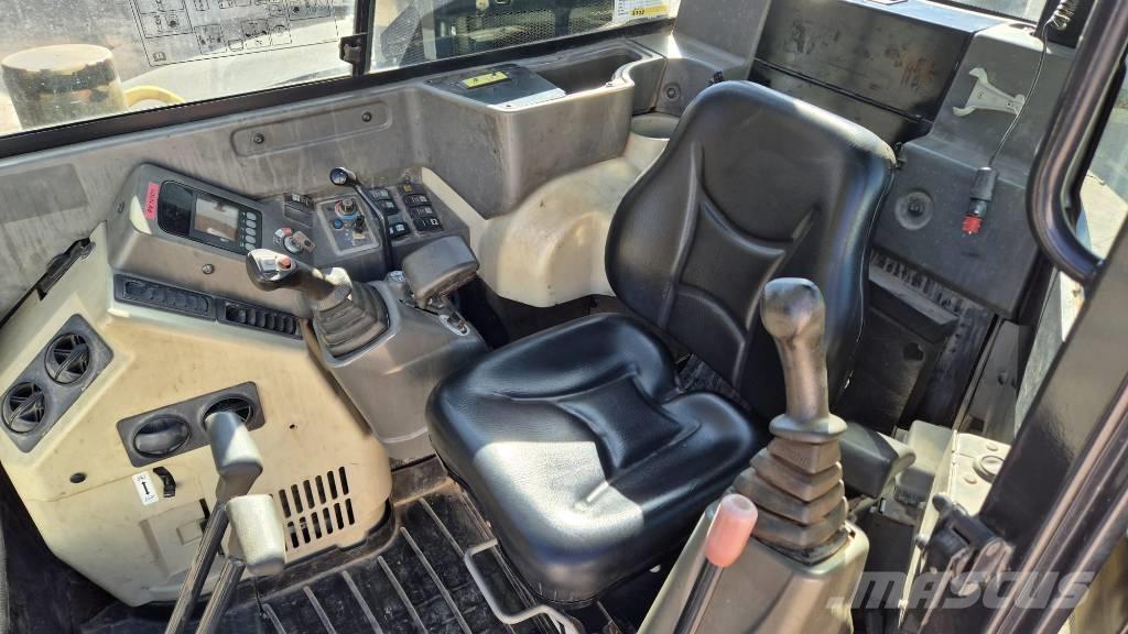 Yanmar SV 100-2 中型挖掘机