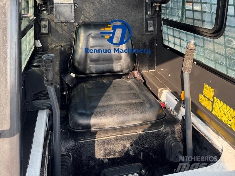 Bobcat S 130 滑移装载机