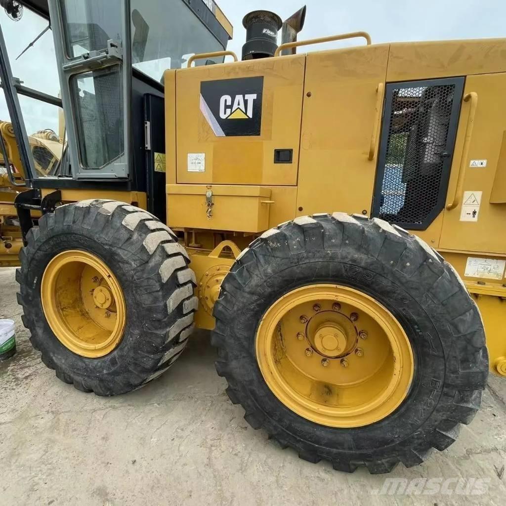 CAT 140K 平地机/推土机