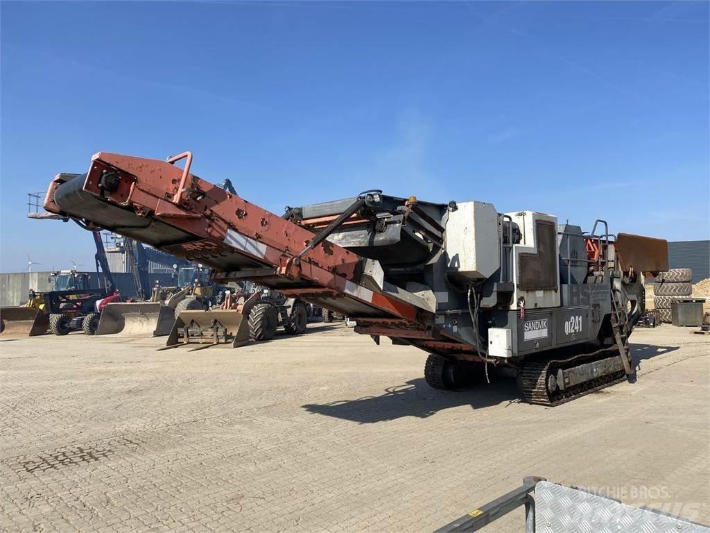 Sandvik QJ241 露天钻机