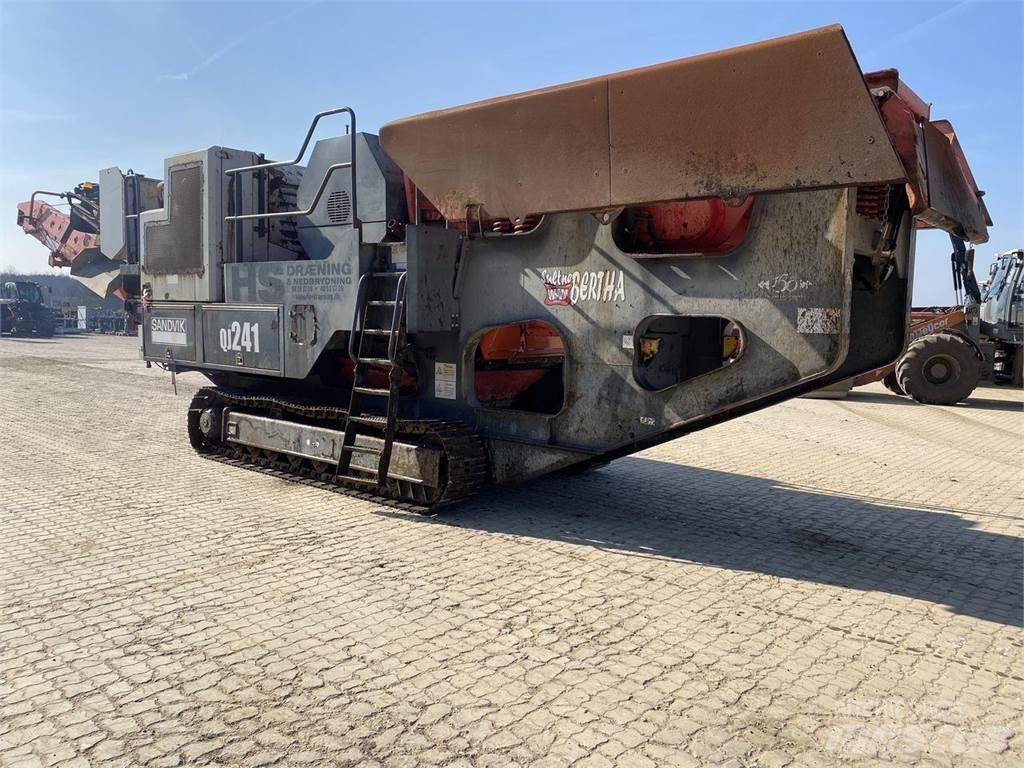 Sandvik QJ241 露天钻机