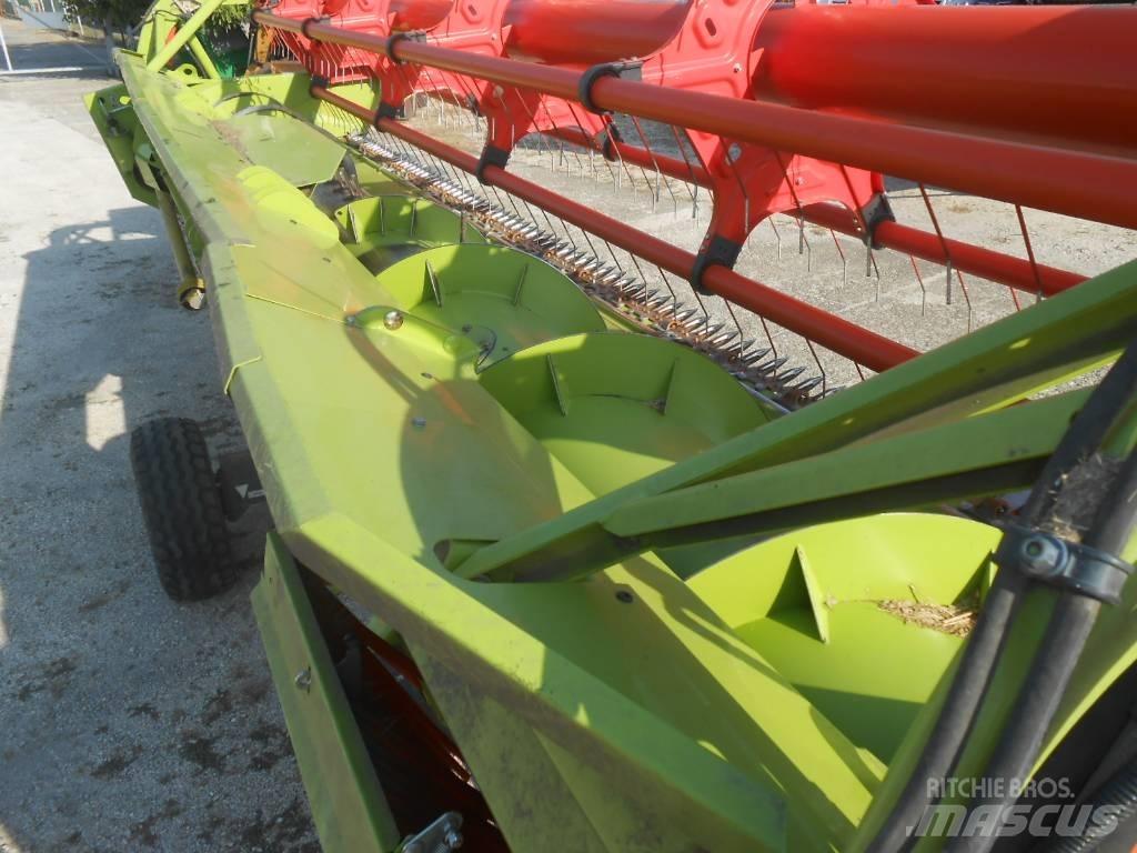 CLAAS Tucano 440 联合收割机