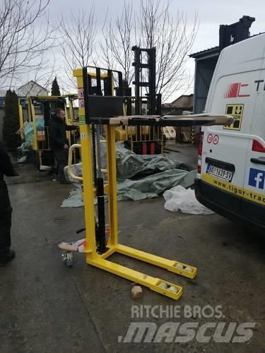 Hyster EMS 1.0-16 手托盘堆垛机