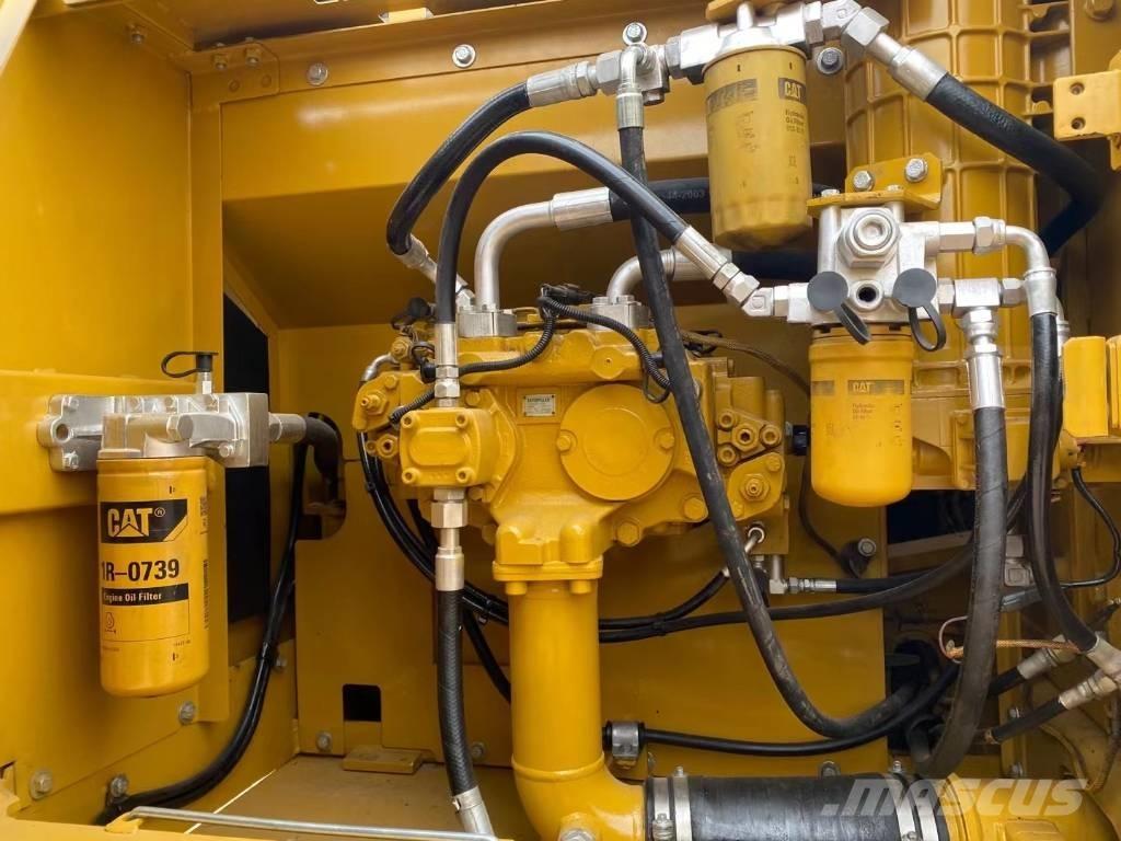 CAT 324 履带挖掘机