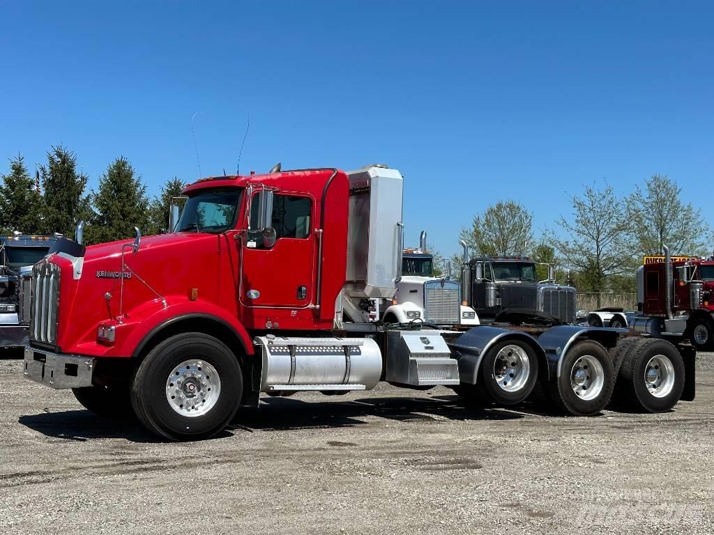 Kenworth T800 牵引车