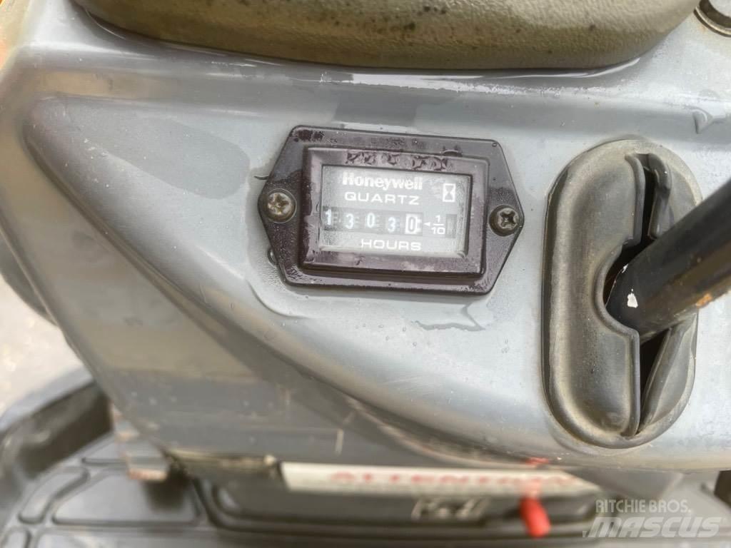 Yanmar SV08 (AH930) 小型挖掘机