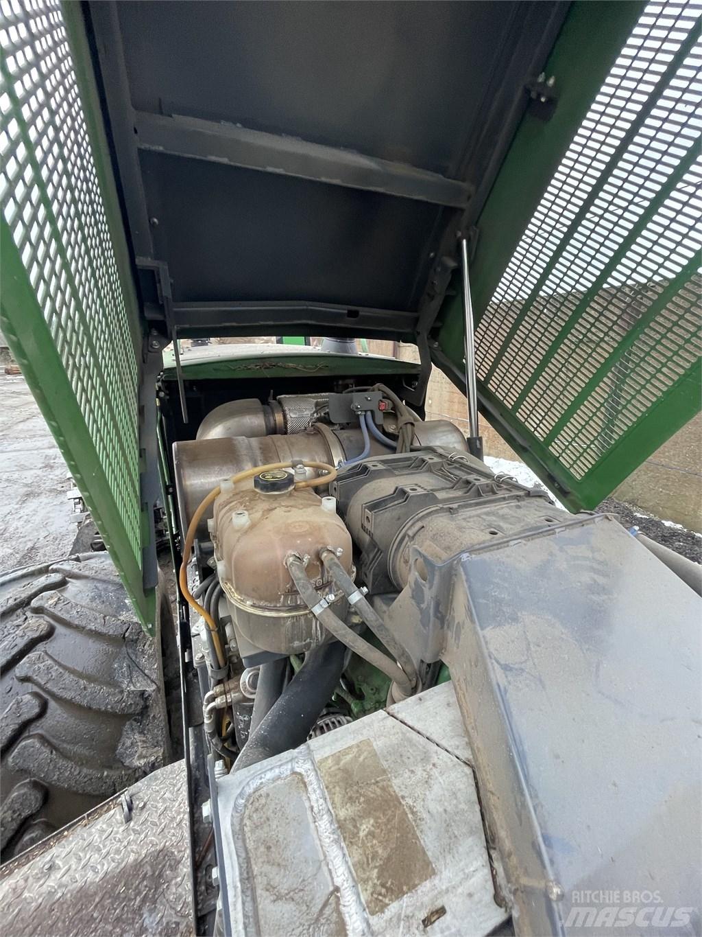 John Deere 1070 G 收割机
