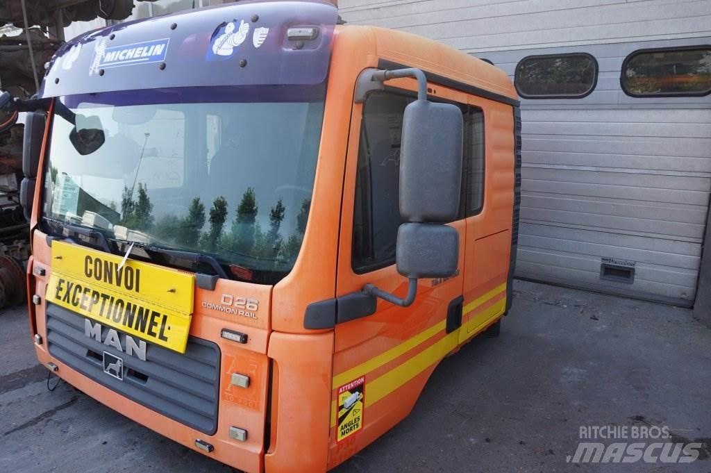 MAN F99L34 TGA 驾驶室与内部