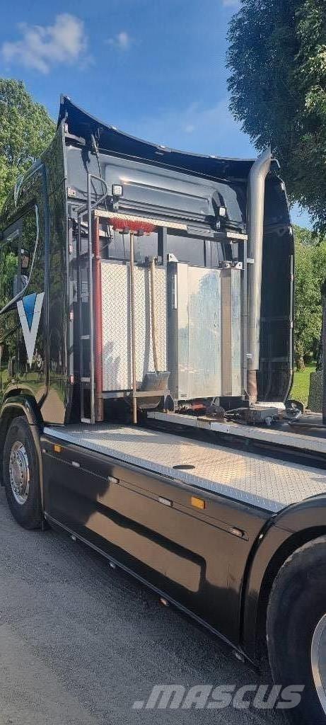 Scania R660 工程吊钩车