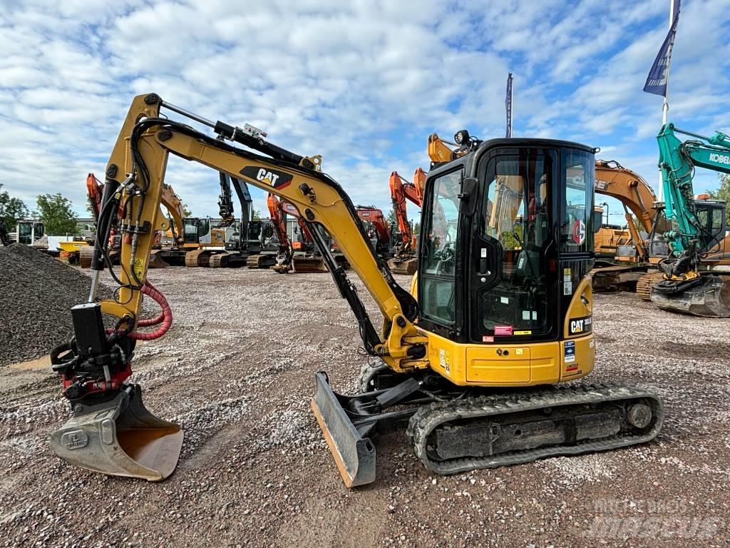 CAT 303.5 E CR 小型挖掘机
