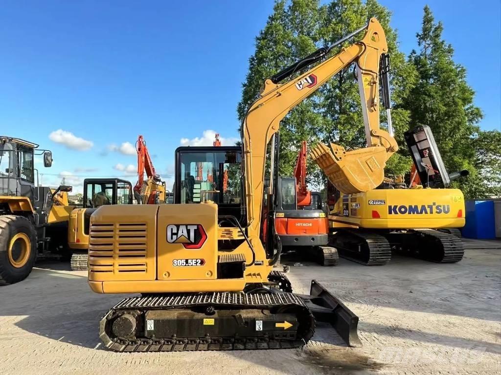 CAT 305.5E2 小型挖掘机