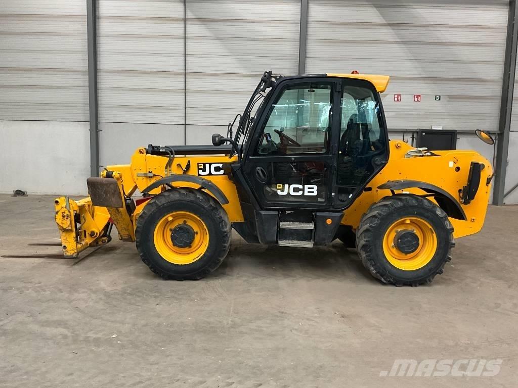 JCB 535-125 伸缩臂叉装车|叉装车