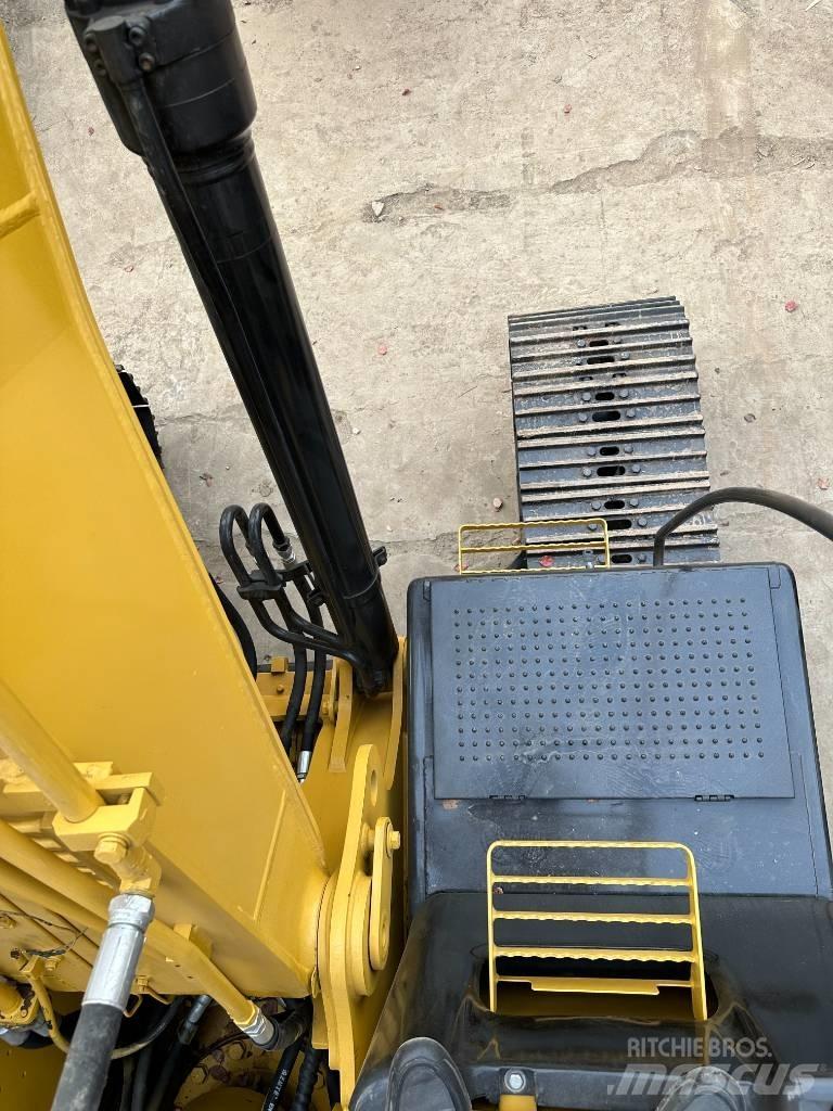 CAT 320 D 履带挖掘机