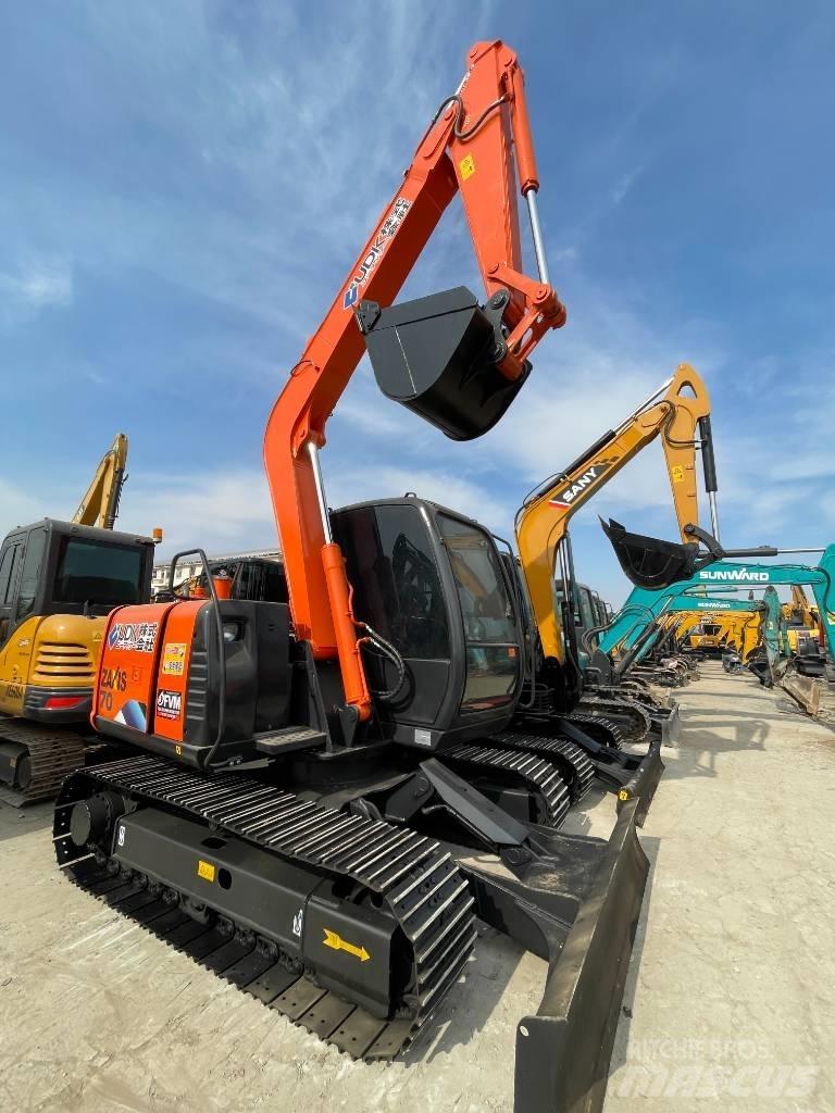 Hitachi ZX 70 小型挖掘机