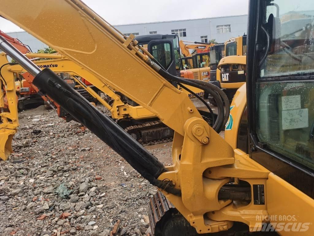 CAT 303.5E 小型挖掘机