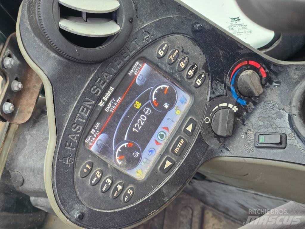 Bobcat E 32 小型挖掘机