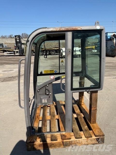 Volvo EC15 C CAB 驾驶室与内部