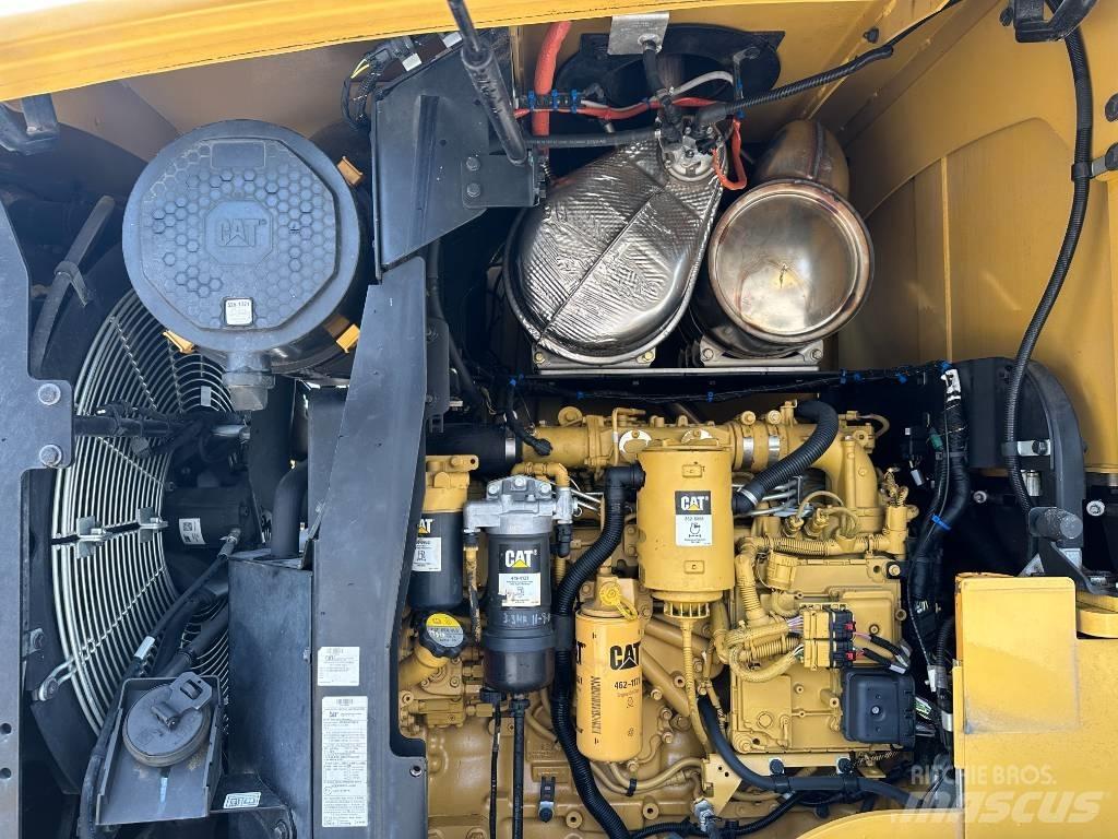 CAT 938M 轮式装载机