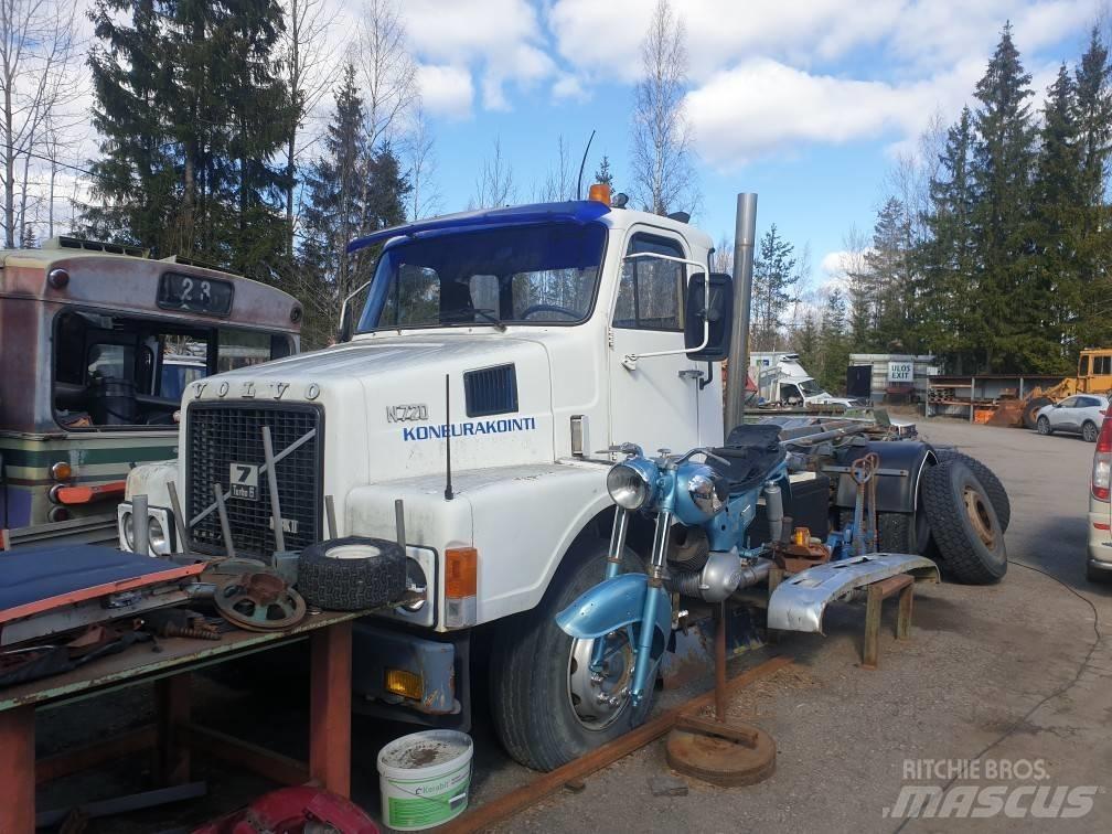 Volvo N7 4X2 可拆卸式卡车
