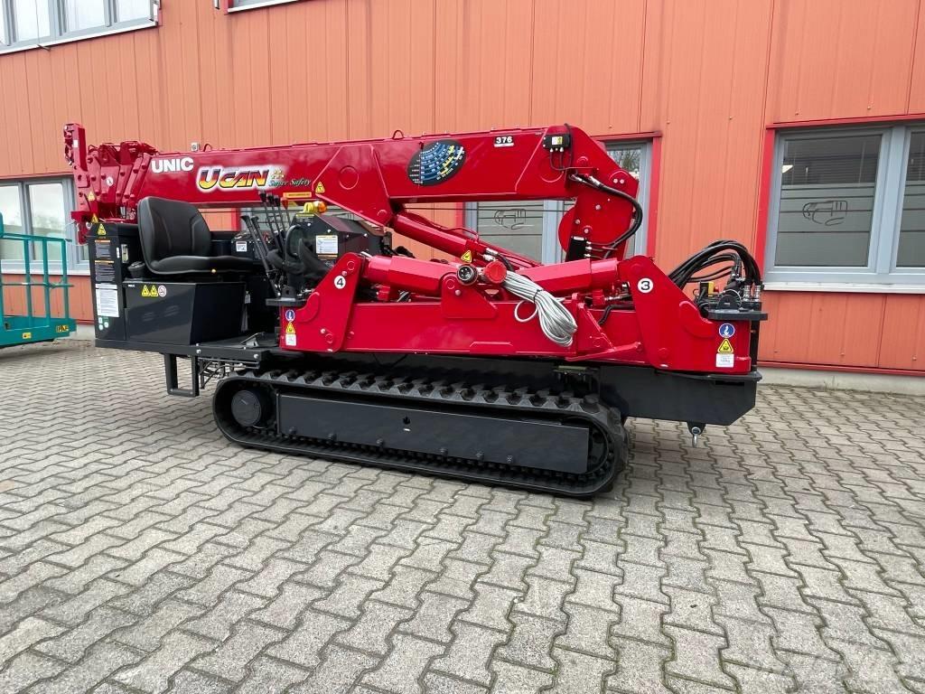 Unic URW-376 履带起重机