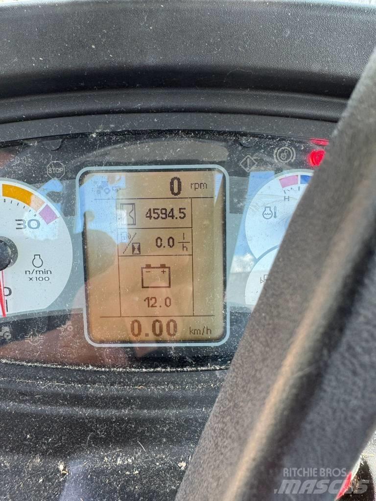 New Holland T 4.65 拖拉机/农用车