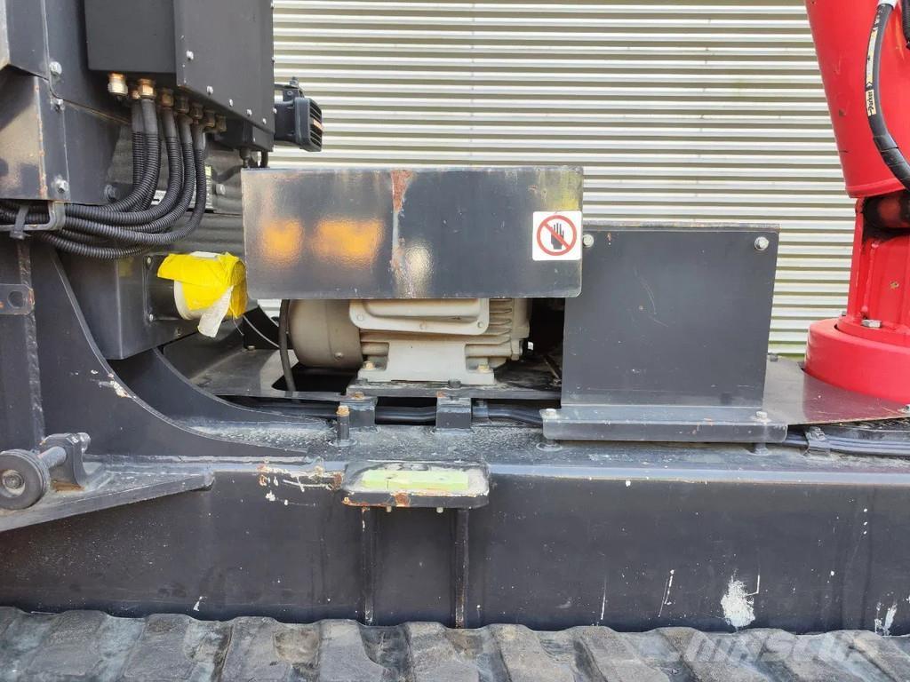 Unic URW 506 CDE 轻小型起重机