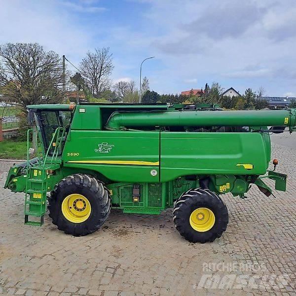 John Deere S 690 联合收割机