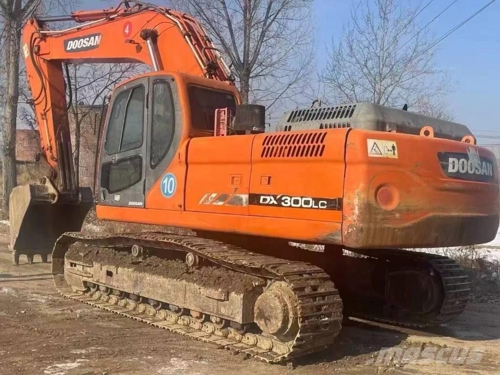 Doosan DX300 履带挖掘机