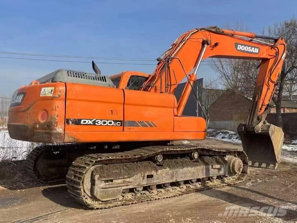 Doosan DX300 履带挖掘机