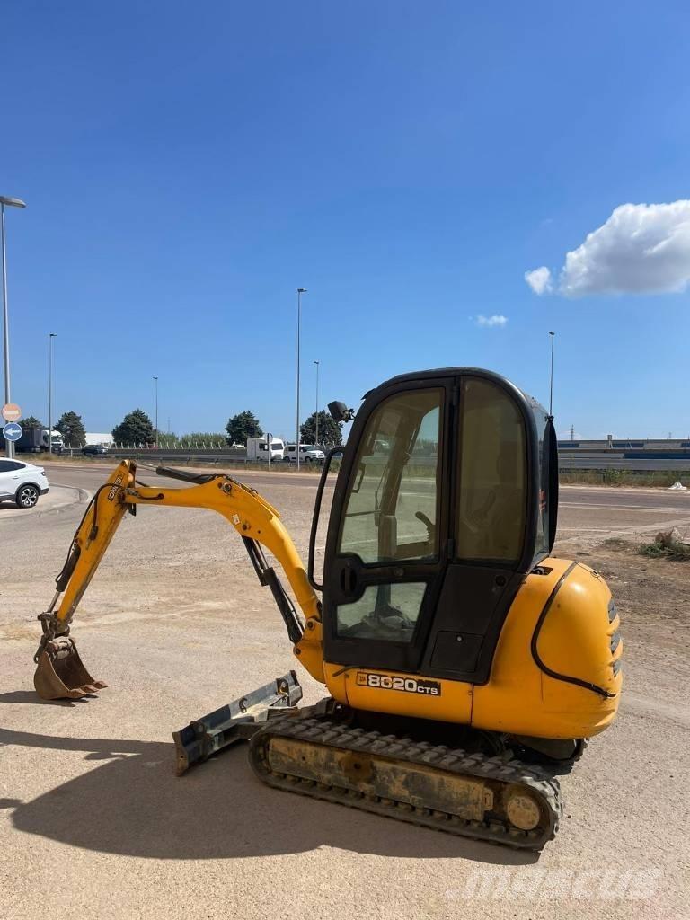 JCB 8020 小型挖掘机