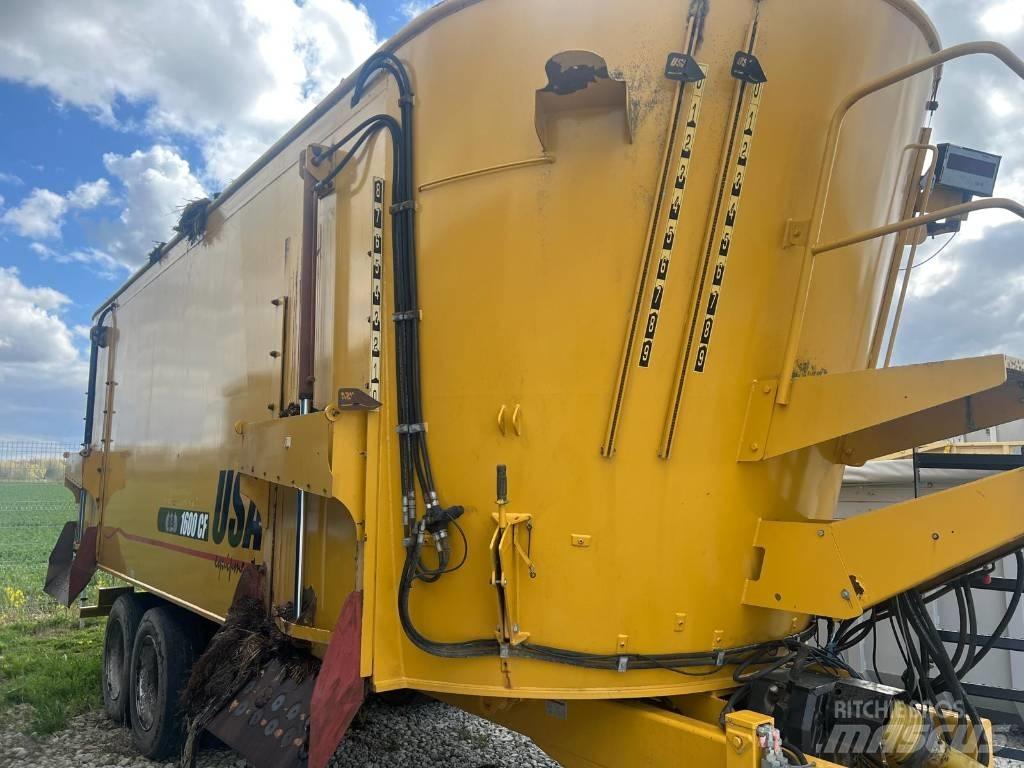 Peecon 1600 CF 青饲料搬运车