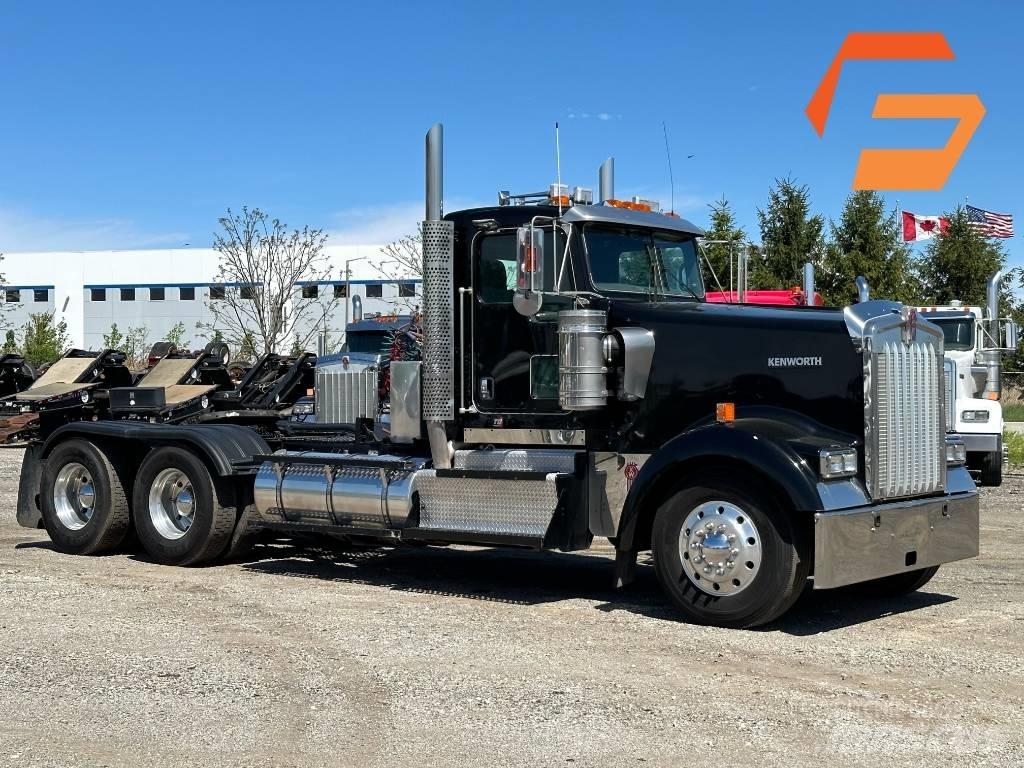 Kenworth W900 牵引车