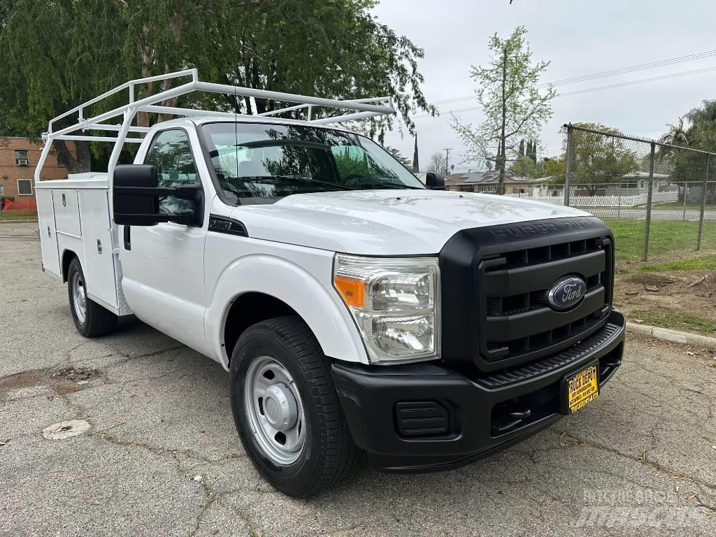 Ford F 350 皮卡车