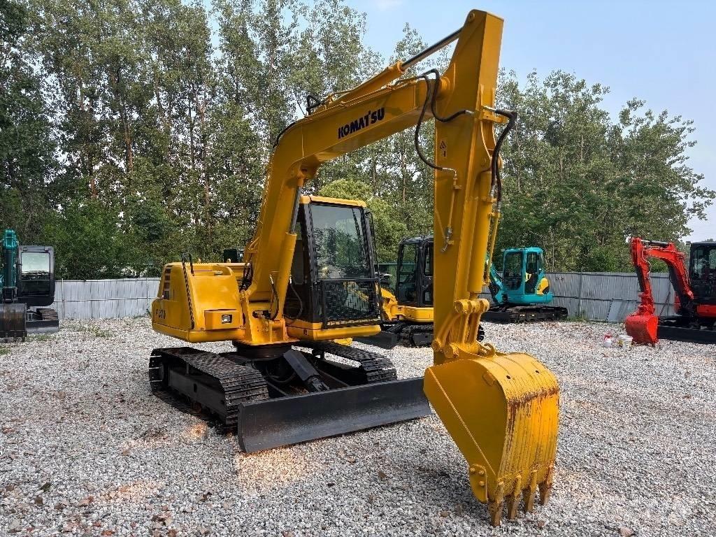 Komatsu PC 70 小型挖掘机